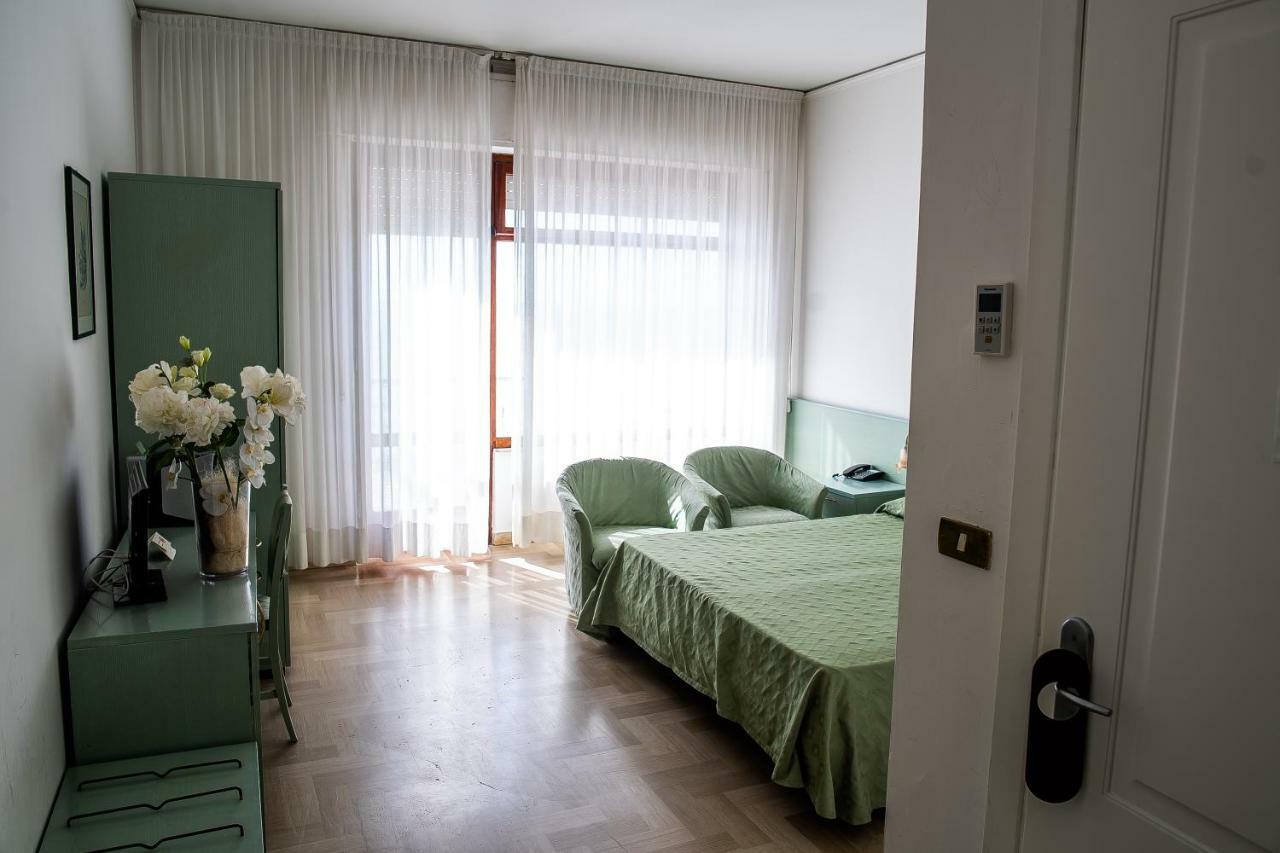 Hotel West End Alassio Eksteriør bilde