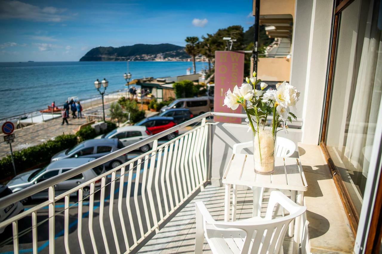 Hotel West End Alassio Eksteriør bilde